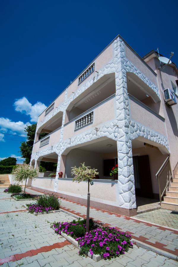 Pinezići Apartments Ruzica מראה חיצוני תמונה